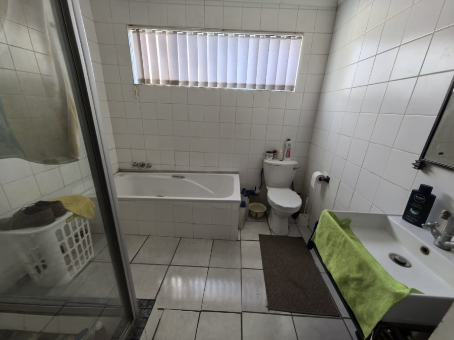 5 Bedroom Property for Sale in Hadison Park Northern Cape